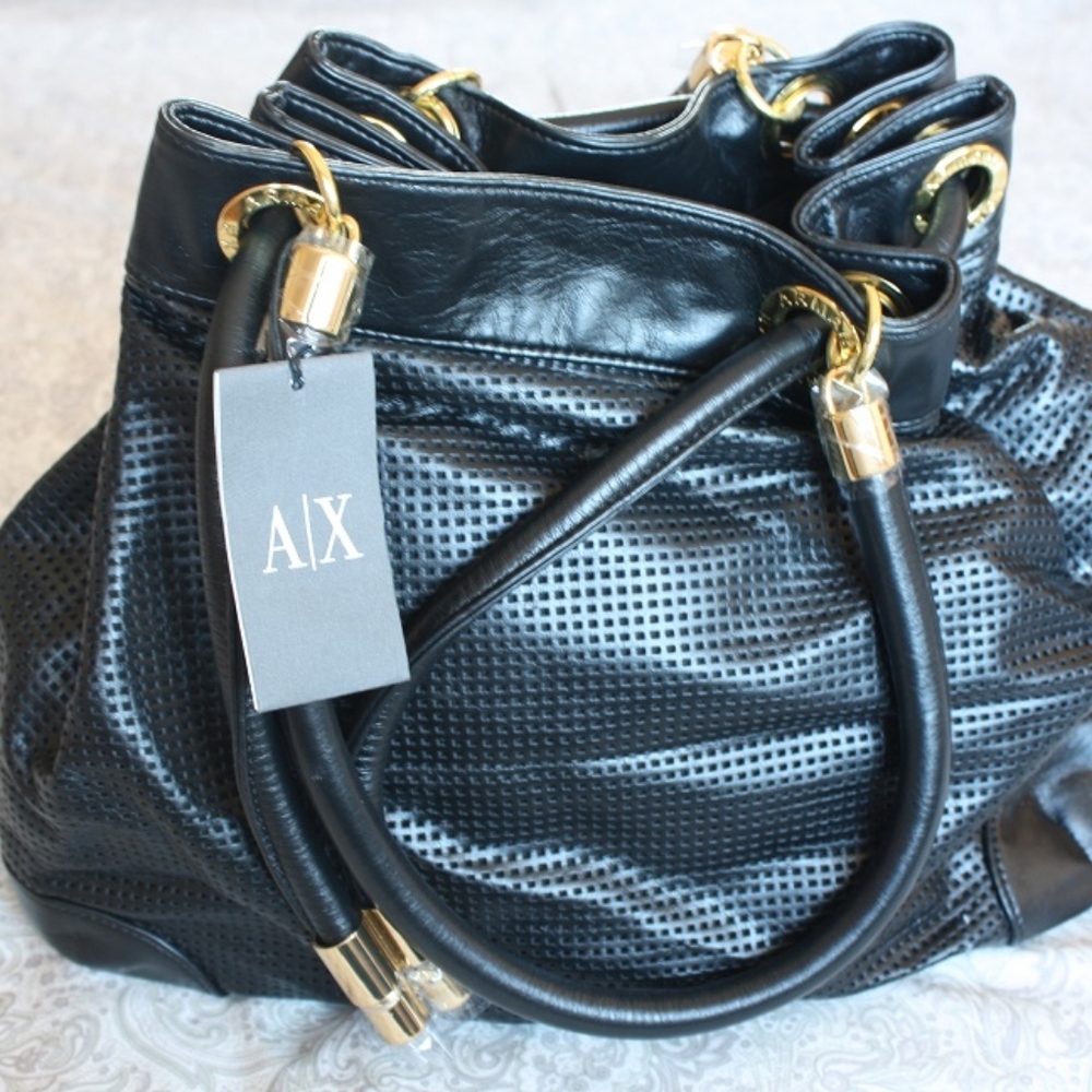 BNWT - A/X Armani Exchange Bucket bag
